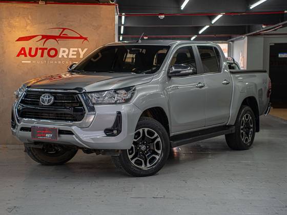 TOYOTA HILUX 2.8 STD 4X4 CD 16V DIESEL 4P MANUAL